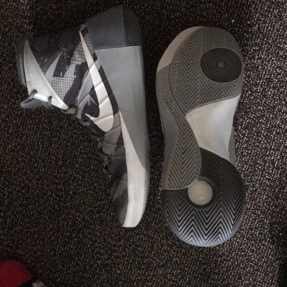 2015 Nike Hyperdunks - Picture 3 of 3